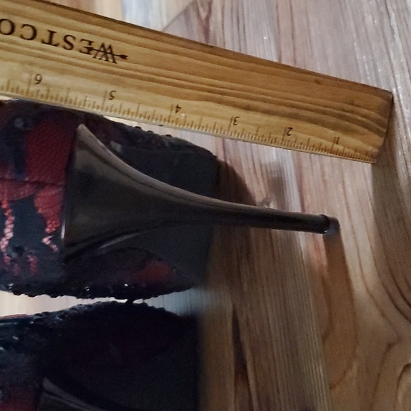 Platform Heels with rhinestone accents - Picture 5 of 7